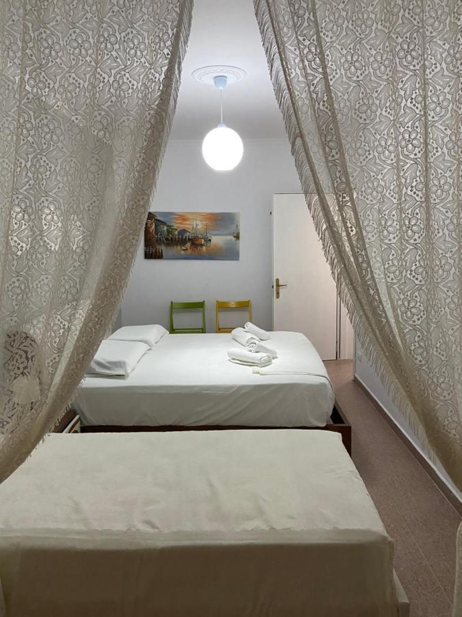 Lila Apartments 1 Дуррес Екстер'єр фото